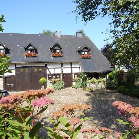 Cozy Cottage In Malmedy With Large Garden Bagian luar foto