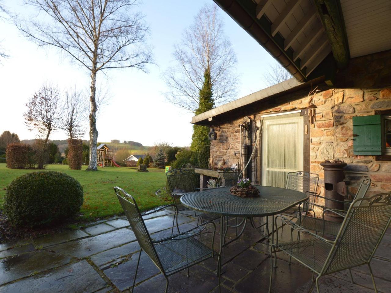 Cozy Cottage In Malmedy With Large Garden Bagian luar foto